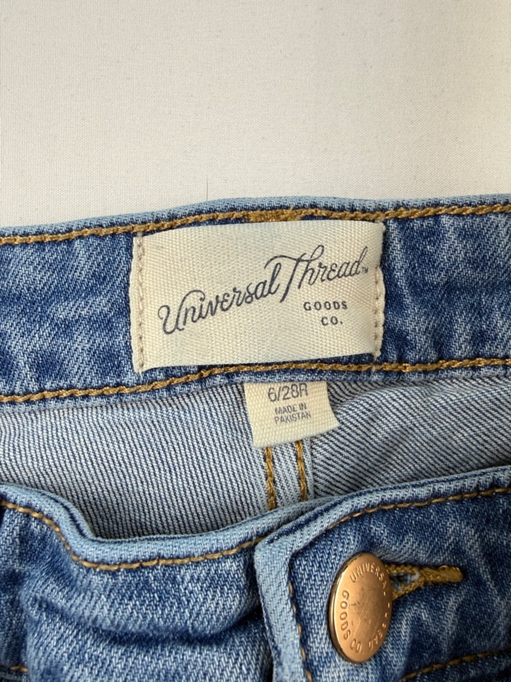 Universal Thread High Rise Straight Jeans – Size 28 - Picture 5 of 10